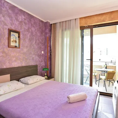 Lux M Apartment *