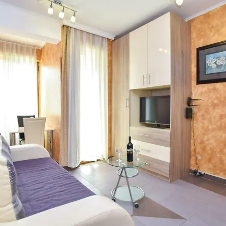 Lux M * Budva